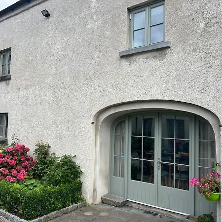 Stables With Wood-fired Sauna 스트랜드힐