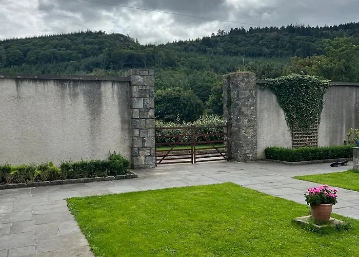 Stables With Wood-fired Sauna 스트랜드힐