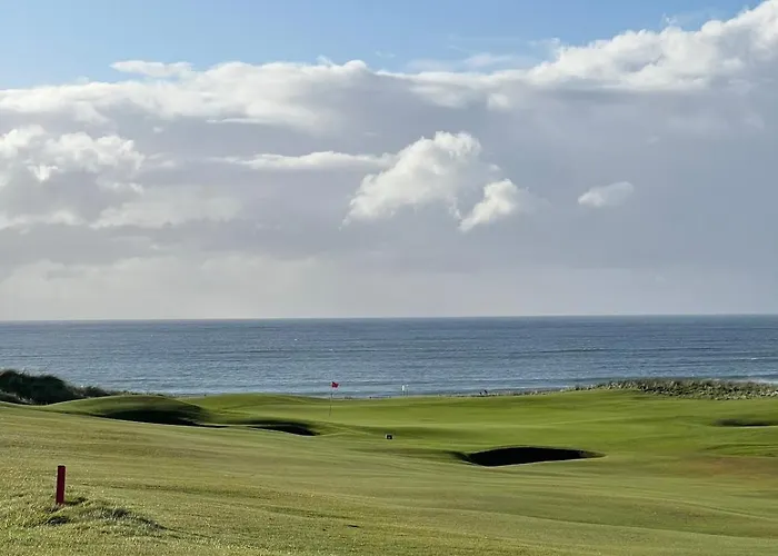 Stables With Wood-fired Sauna 아파트